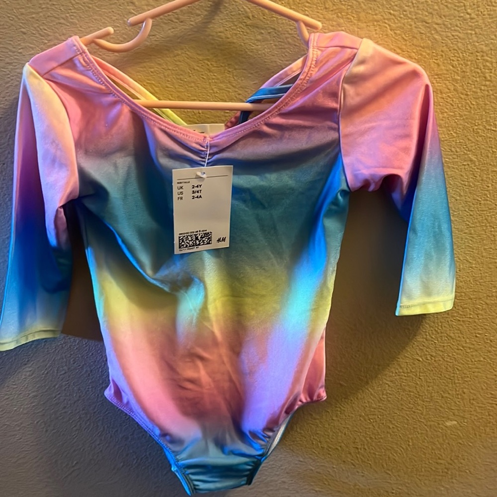 H&M gymnastics leotard size 2 /4 brand new, never worn with tag
